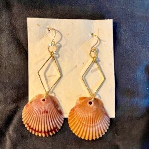 Handmade calico scallop 
shell earrings